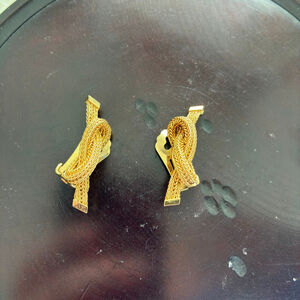 Vintage Grosse 1962 Gold Tone Knot ClipOn Earrings-Made for Christian Dior